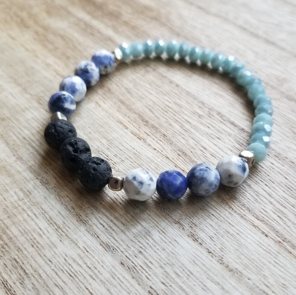 Sodalite + Lava Diffuser Bracelet - Picture 4 of 4